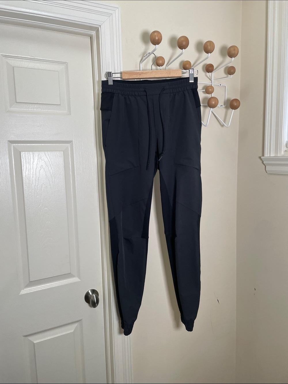 Lululemon -  License to Train Jogger Pants Stretch Drawstring Waist Black M